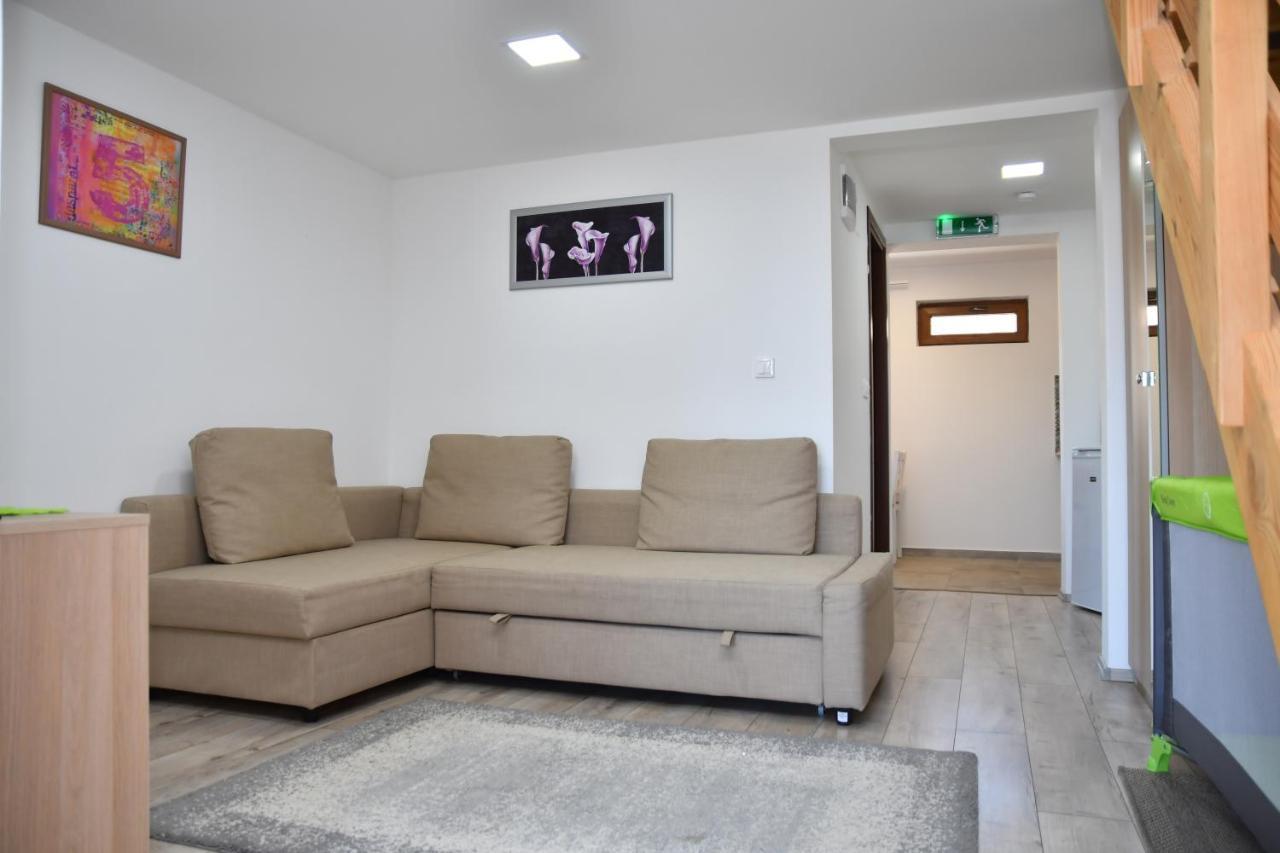 Foeveny Apartmanok Балатонфюзфе Екстер'єр фото