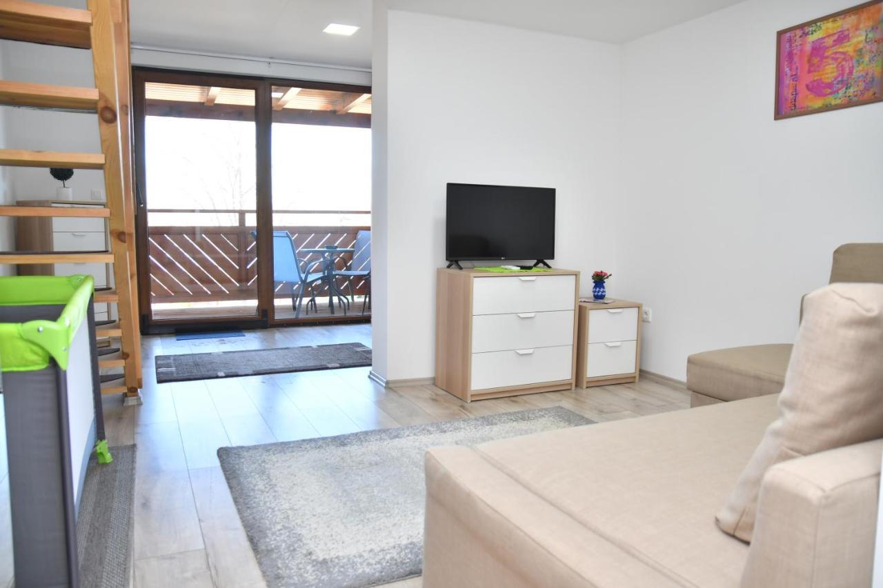 Foeveny Apartmanok Балатонфюзфе Екстер'єр фото